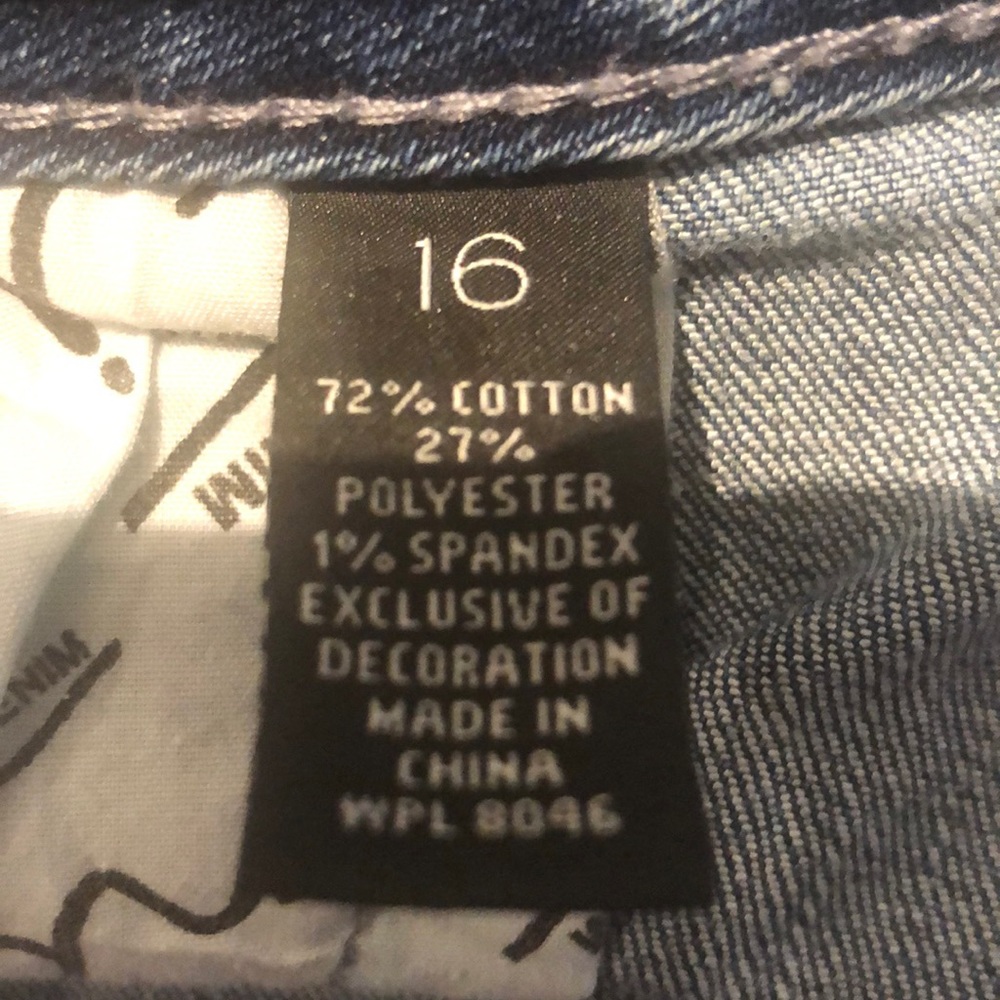 INC Denim Shorts - LIKE NEW - WORN ONCE - Picture 8 of 13